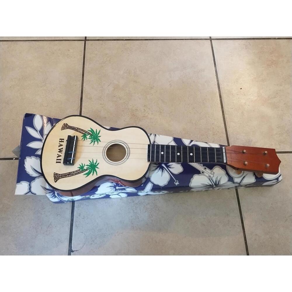 HAWAIIAN SOUVENIR UKULELE with‎ Painted Palm Trees 5 brass strings